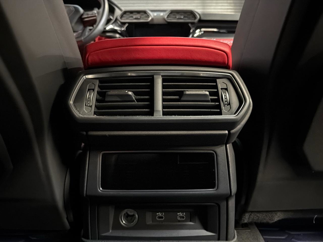 Used 2022 Lamborghini Urus image 22