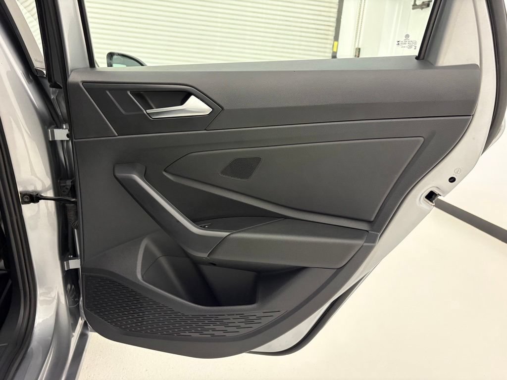 Used 2024 Volkswagen Jetta SE FWD image 33