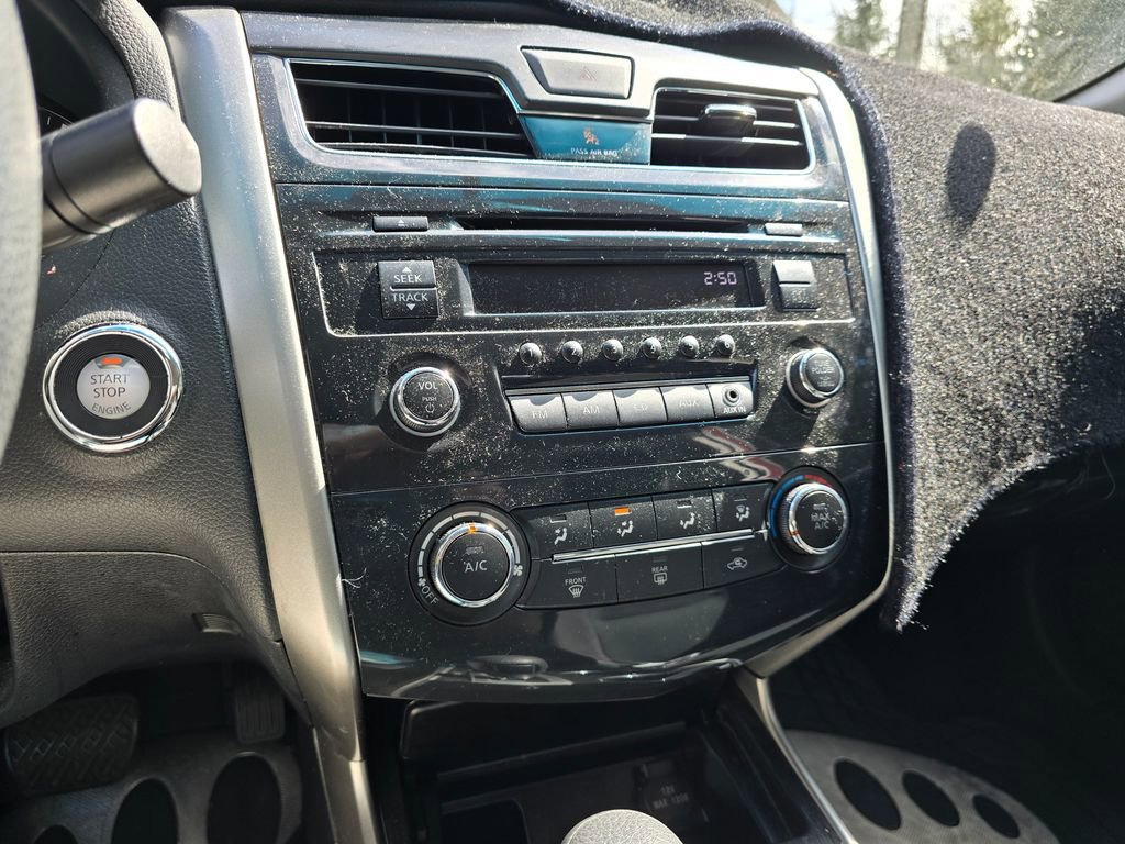 Used 2014 Nissan Altima 2.5 S FWD image 5