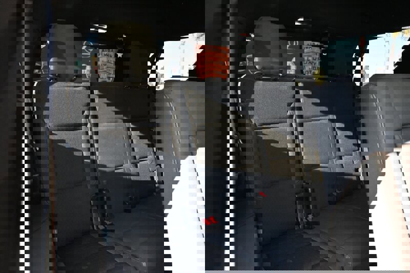 Used 2022 GMC Yukon SLE image 47