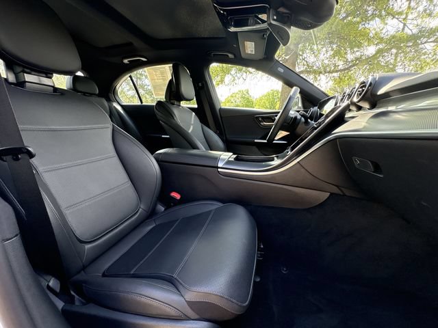 Used 2025 Mercedes-Benz C 300 4MATIC Sedan image 27