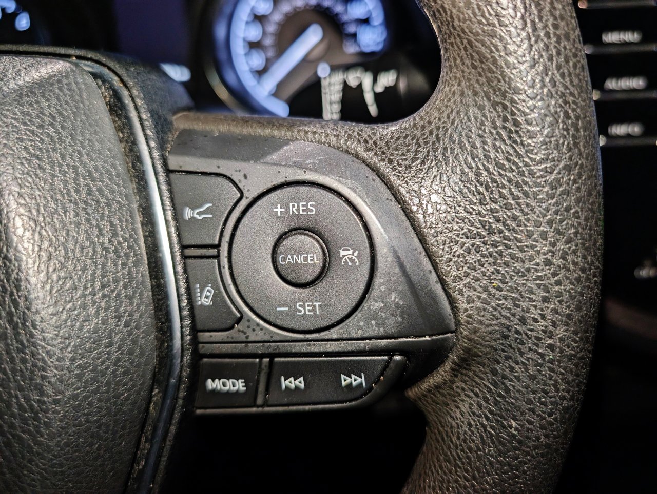 Used 2018 Toyota Camry LE image 41