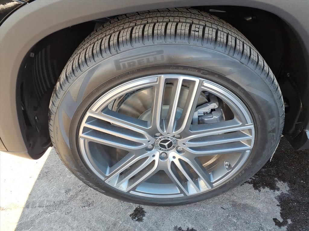 New 2026 Mercedes-Benz GLS 450 4MATIC image 10