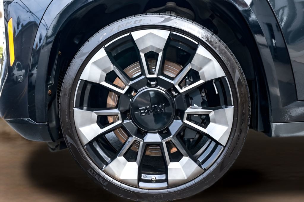 Used 2024 BMW XM image 35