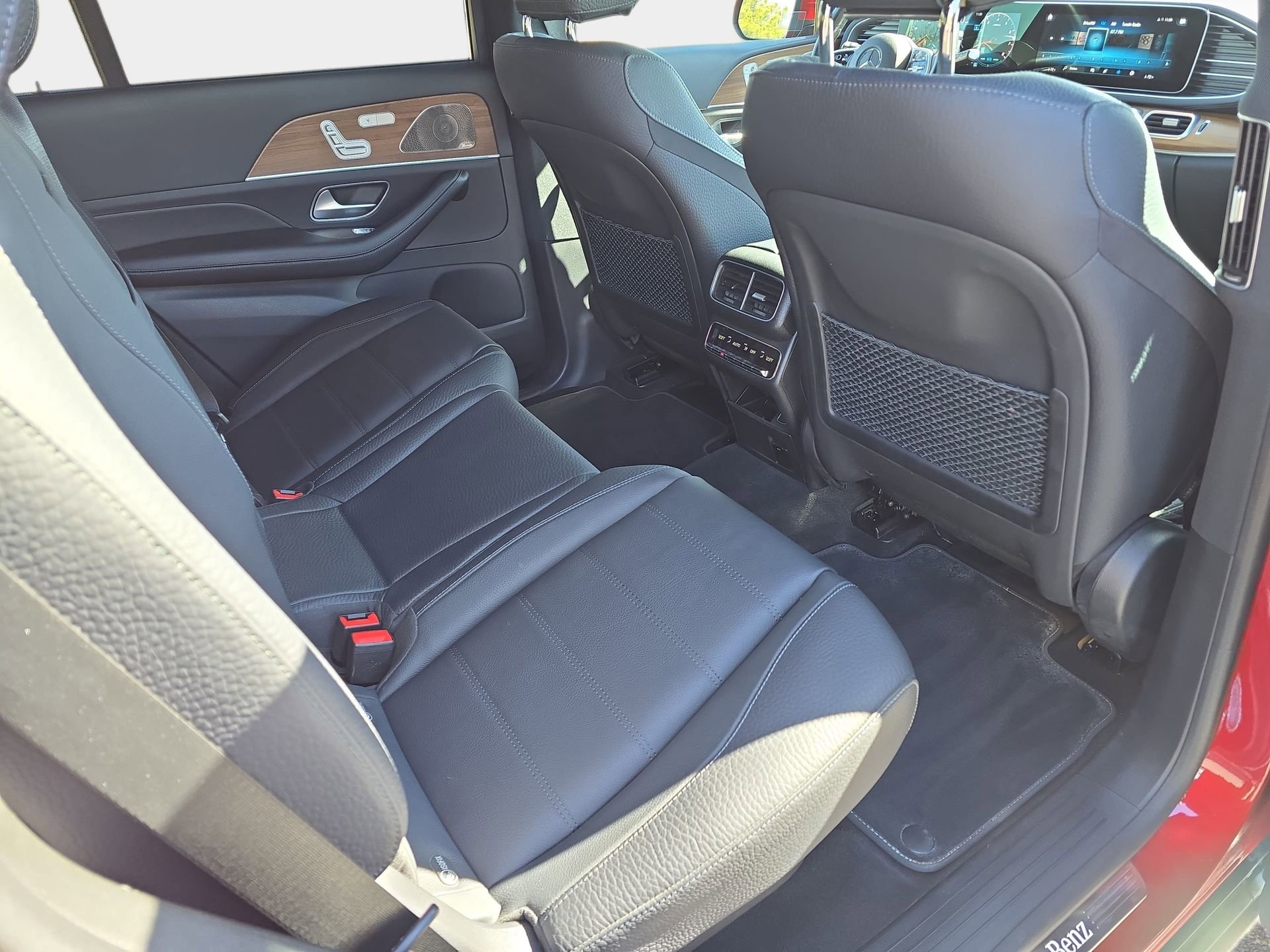 Used 2021 Mercedes-Benz GLS 450 4MATIC image 11