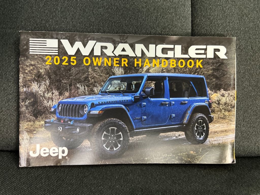 Used 2025 Jeep Wrangler Sahara 4xe image 25