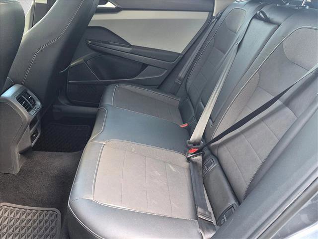 Used 2022 Volkswagen Taos SE image 17