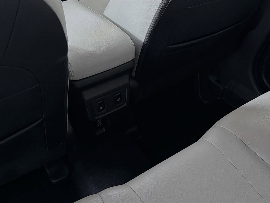 Used 2022 Mitsubishi Eclipse Cross SE FWD image 28