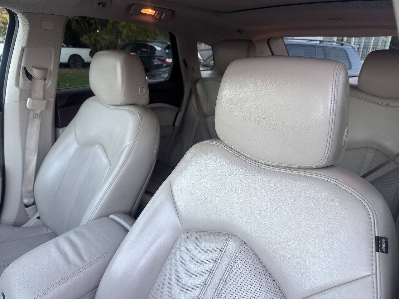 Used 2015 Cadillac SRX Luxury w/ Driver Awareness Package FWD image 20