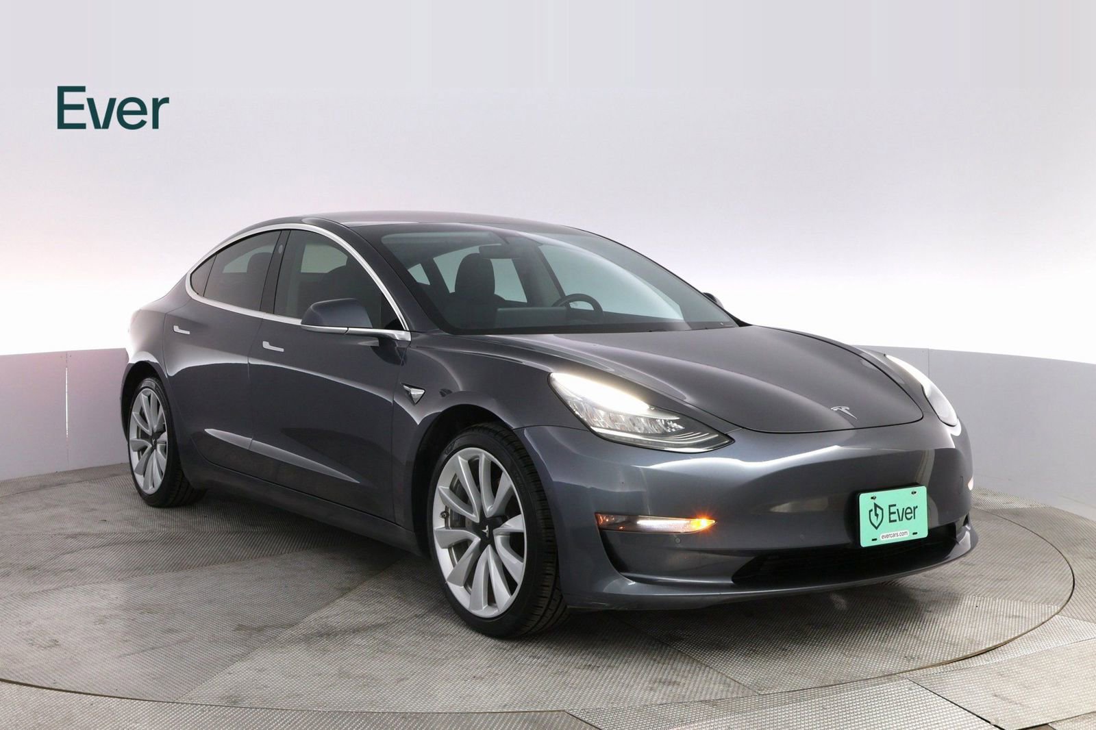 Used 2019 Tesla Model 3 Standard Range Plus image 4
