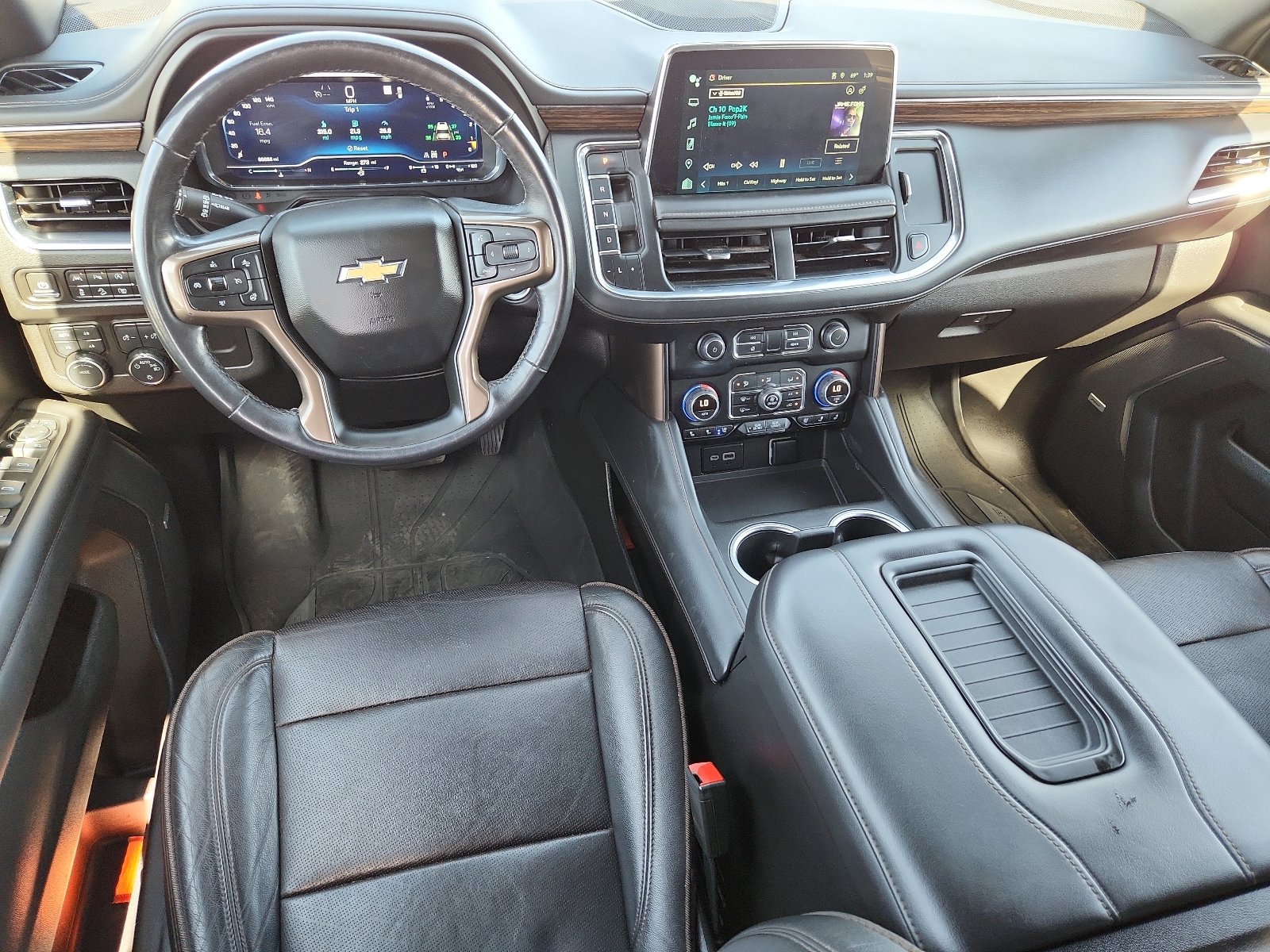 Used 2022 Chevrolet Suburban High Country image 10