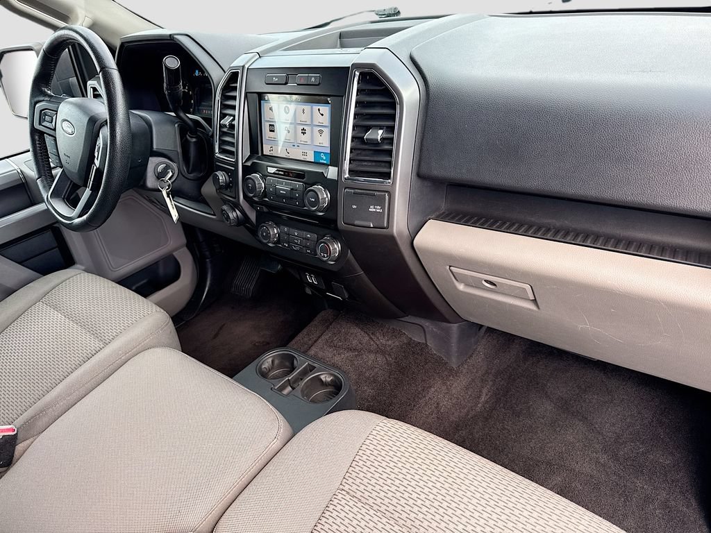 Used 2016 Ford F150 XLT w/ Equipment Group 302A Luxury AWD/4WD image 32