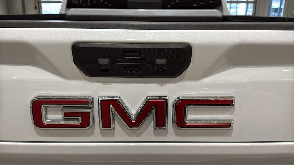 New 2026 GMC Sierra 2500 Denali w/ Denali Reserve Package AWD/4WD image 9