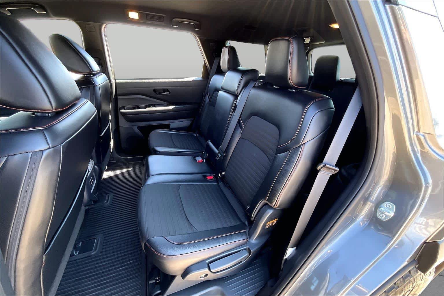 Used 2026 Nissan Pathfinder Rock Creek AWD/4WD image 19
