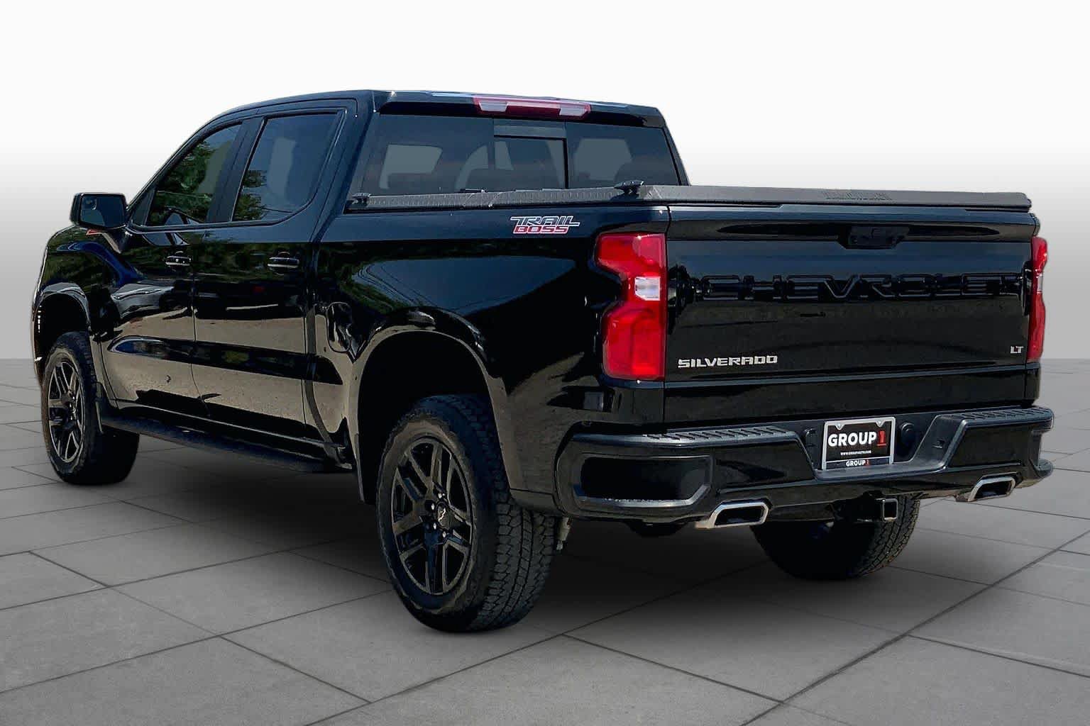 Used 2025 Chevrolet Silverado 1500 LT Trail Boss w/ Convenience Package II AWD/4WD image 12