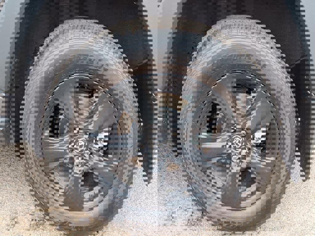 Used 2021 Toyota RAV4 XLE image 9