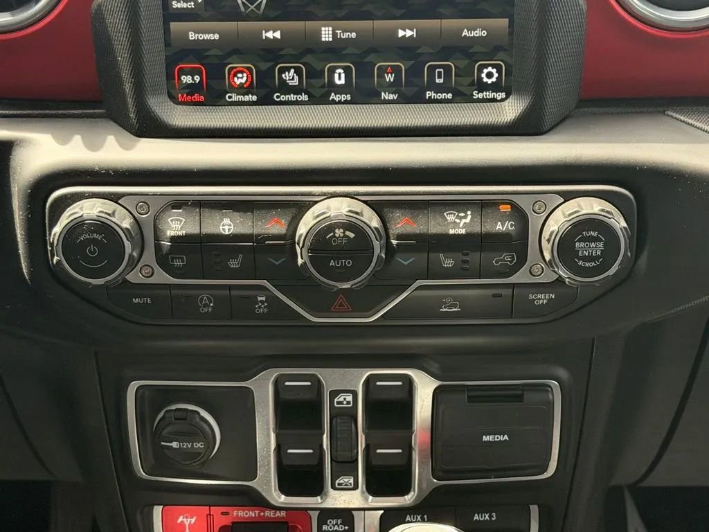 Used 2021 Jeep Gladiator Rubicon w/ Uconnect 4C Nav & Sound Group AWD/4WD image 23