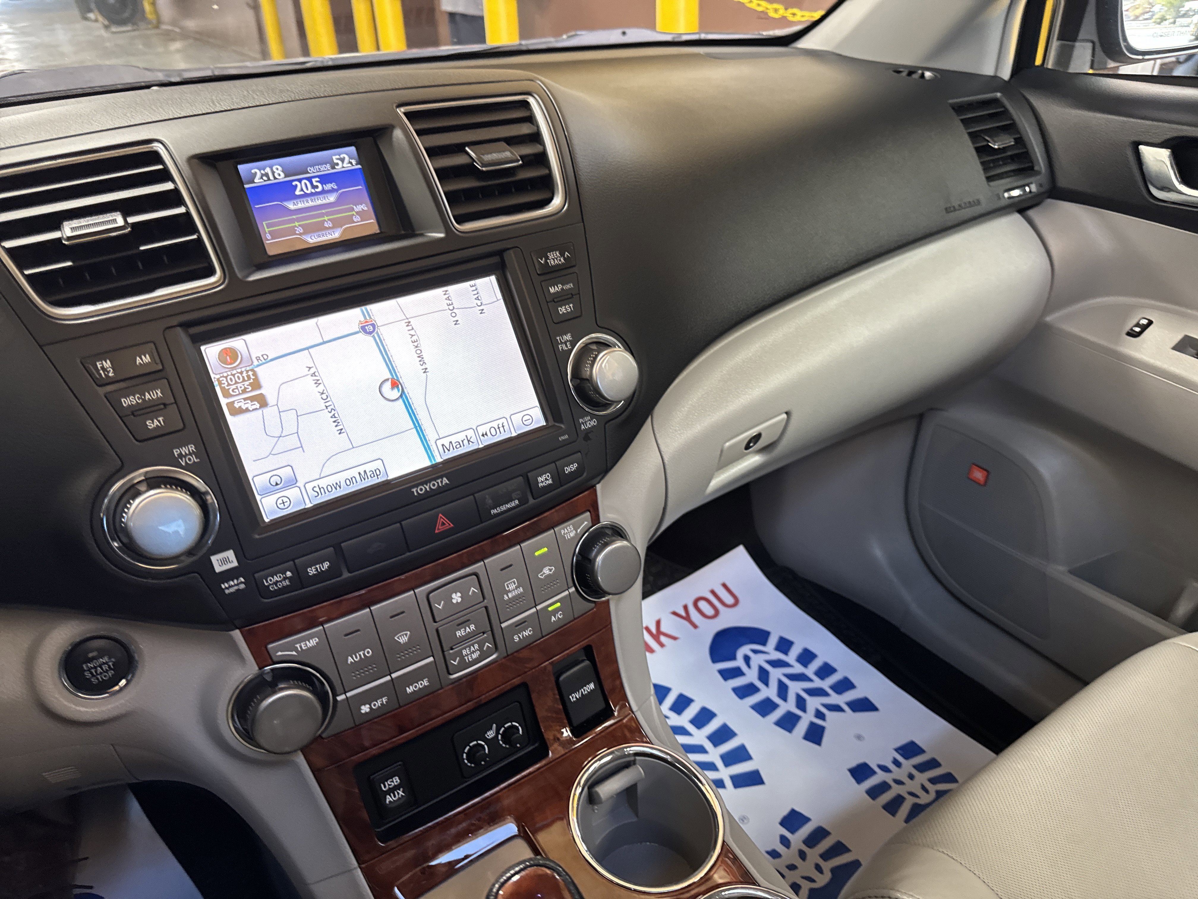 Used 2012 Toyota Highlander Limited image 36