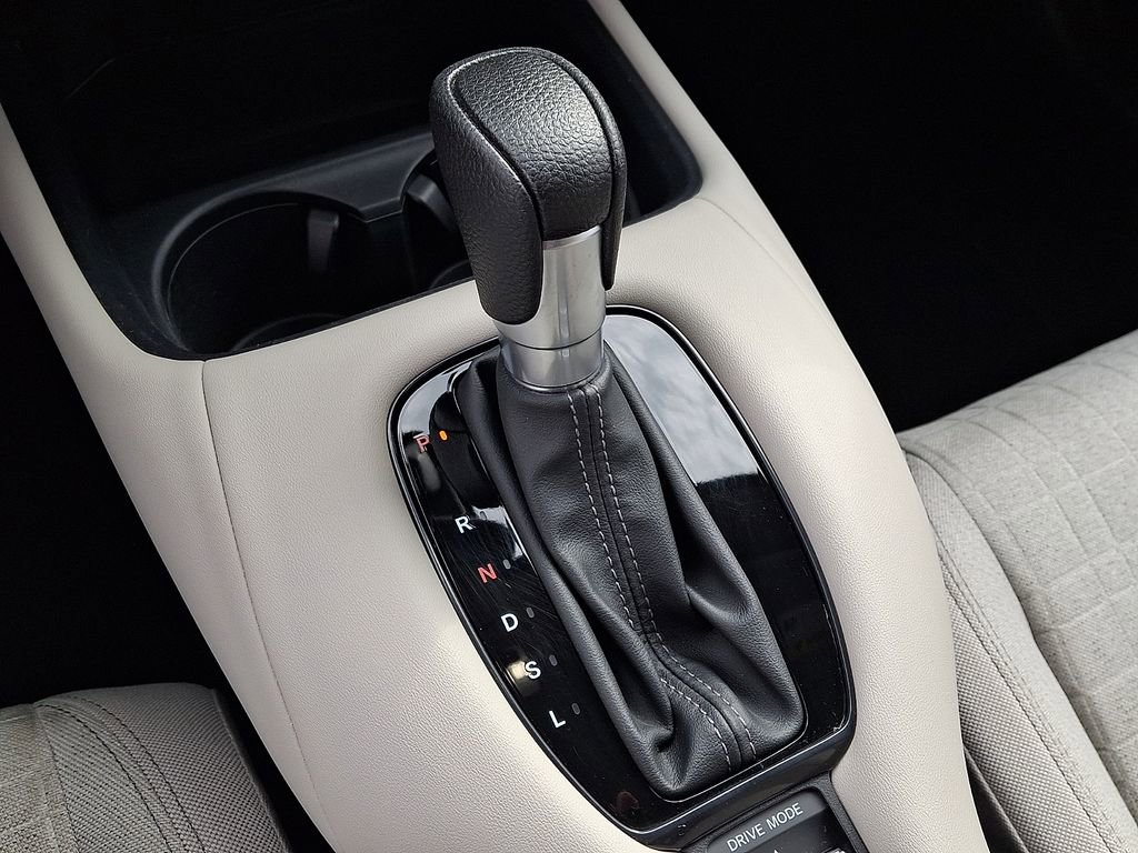 Used 2023 Honda HR-V LX image 15