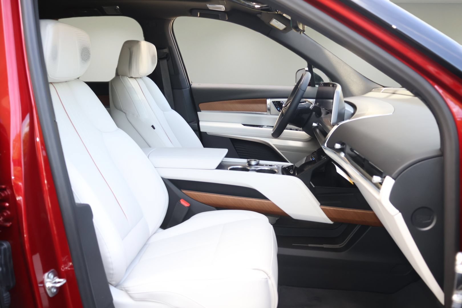 New 2026 Cadillac Vistiq Luxury AWD/4WD image 19
