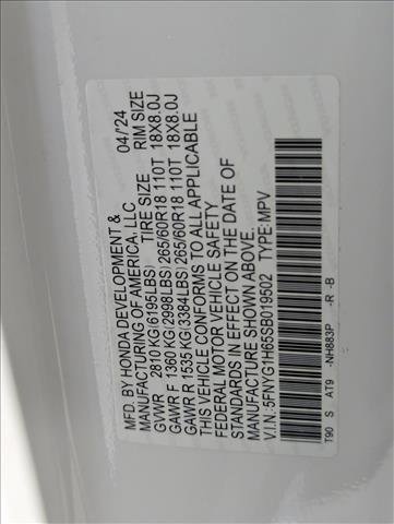 Used 2025 Honda Pilot TrailSport image 29