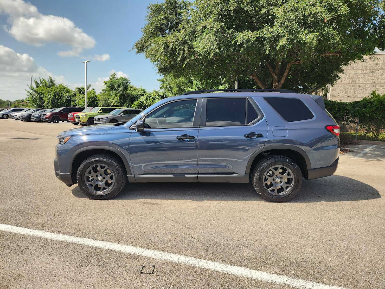 Certified 2026 Honda Pilot TrailSport image 4