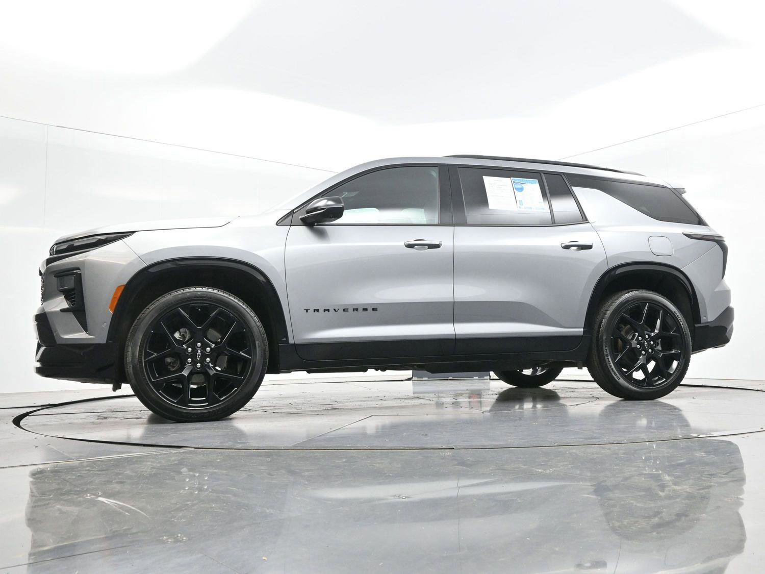 Used 2024 Chevrolet Traverse RS w/ LPO, Floor Liner Package image 53