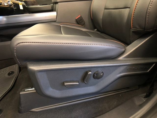 New 2026 Ford F250 Lariat w/ Black Appearance Package image 11