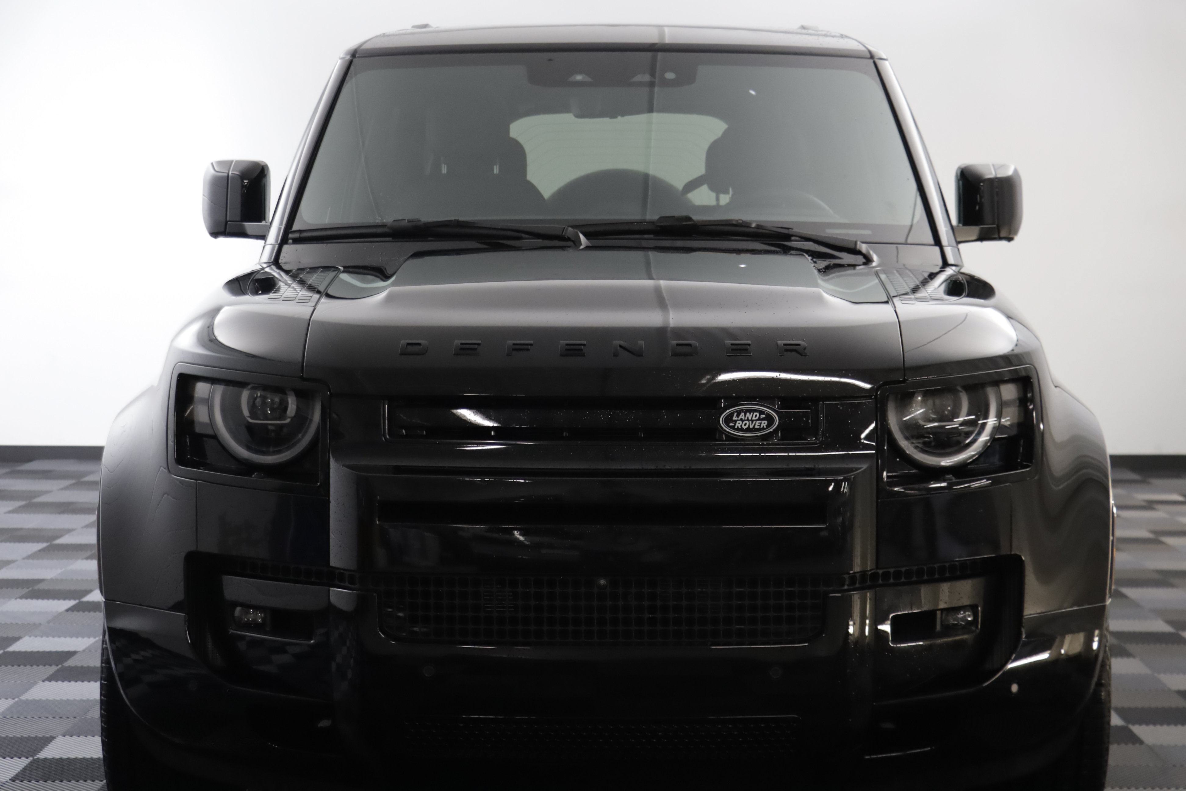 New 2026 Land Rover Defender 130 V8 AWD/4WD image 25