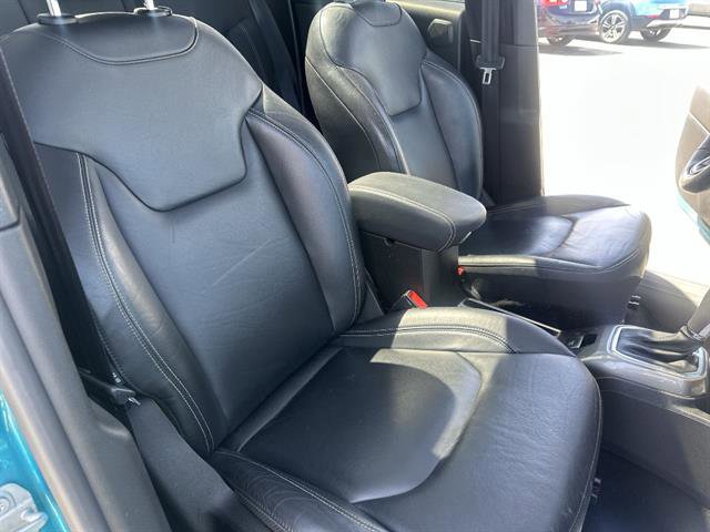 Used 2021 Jeep Renegade Limited w/ Sun & Sound Group AWD/4WD image 48
