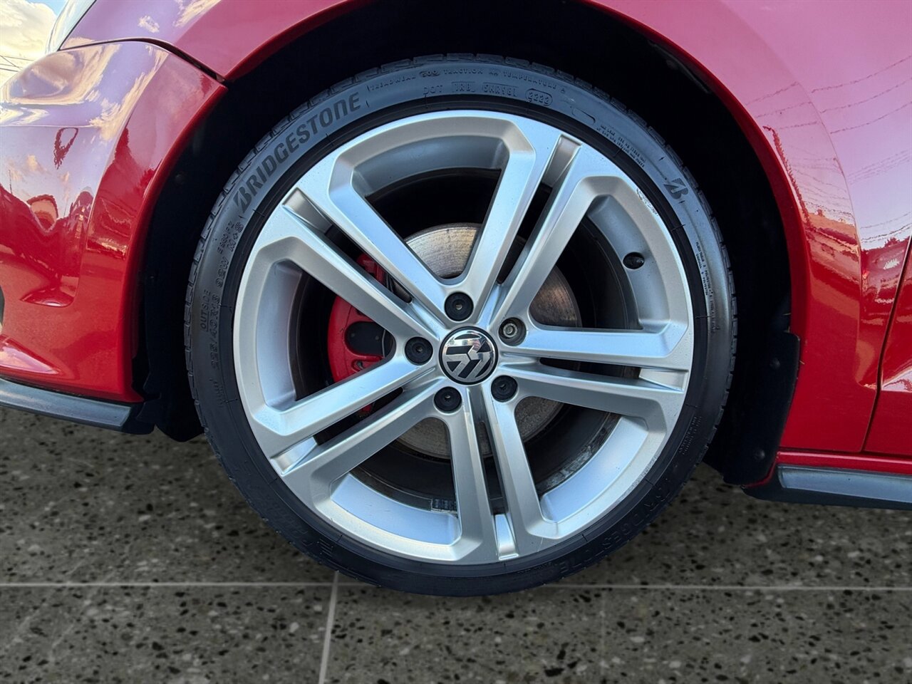Used 2017 Volkswagen Jetta GLI FWD image 14