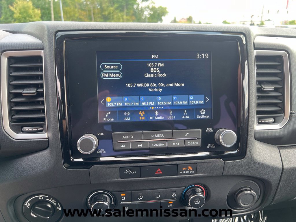 Used 2023 Nissan Frontier SV w/ Technology Package AWD/4WD image 11