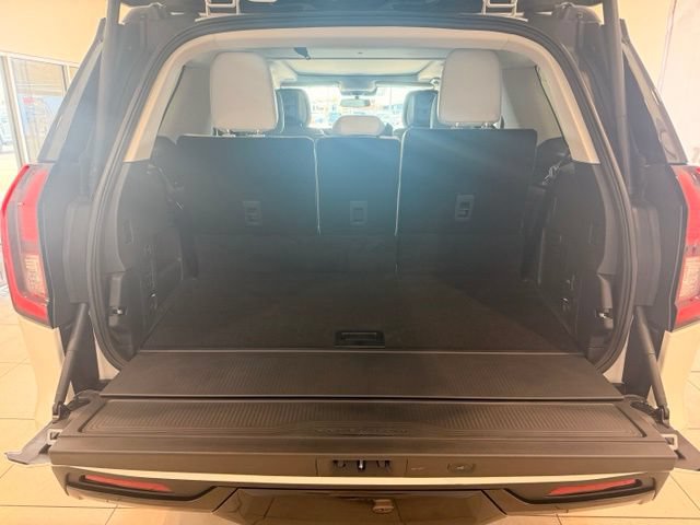 New 2027 Ford Expedition Platinum w/ Platinum Ultimate Package AWD/4WD image 7