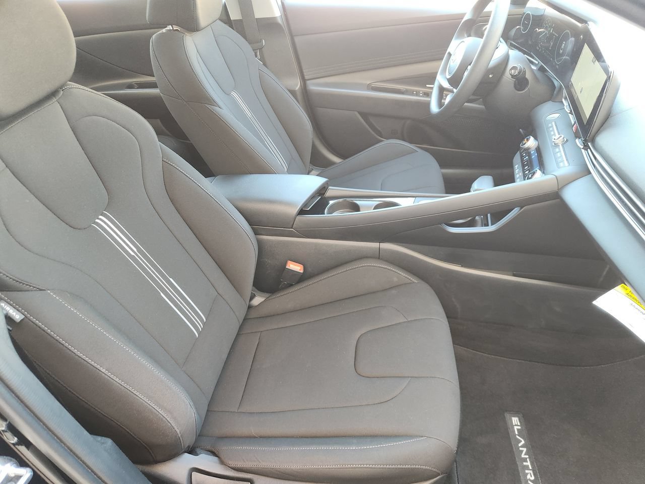 Certified 2024 Hyundai Elantra Blue FWD image 12