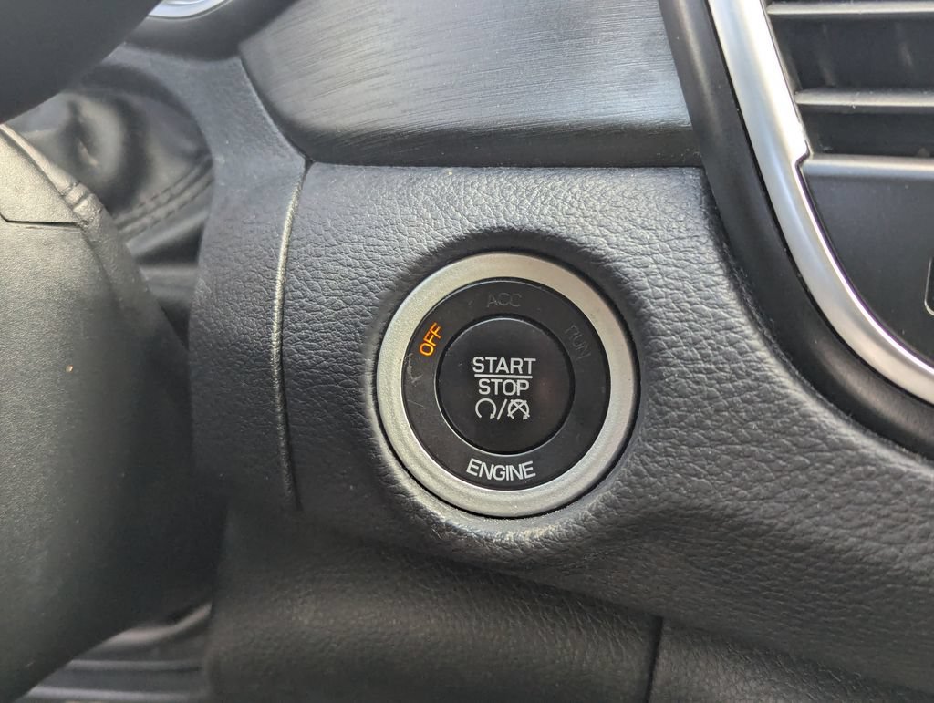 Used 2015 Chrysler 200 Limited w/ Convenience Group FWD image 25