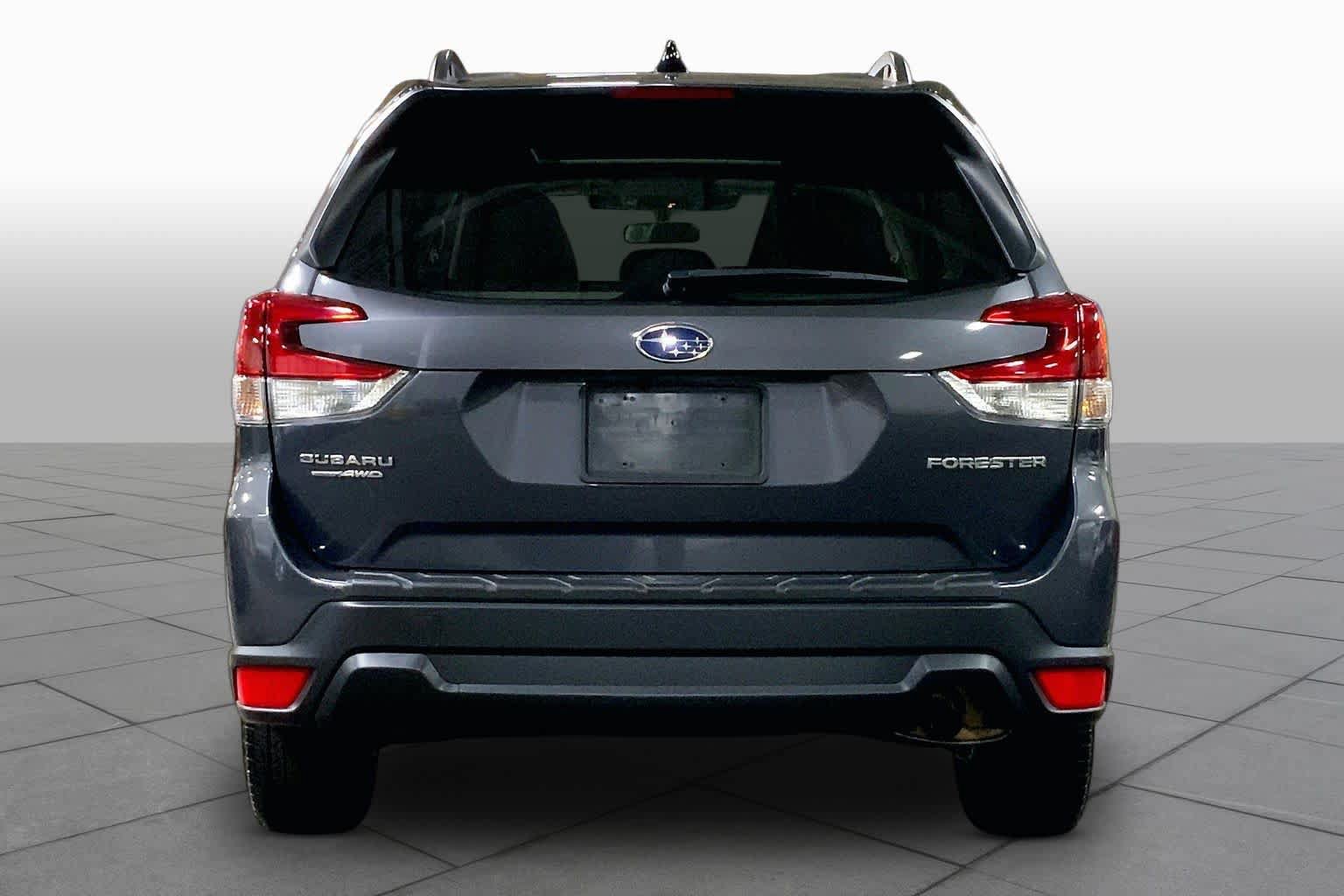 Used 2024 Subaru Forester Premium AWD/4WD image 5