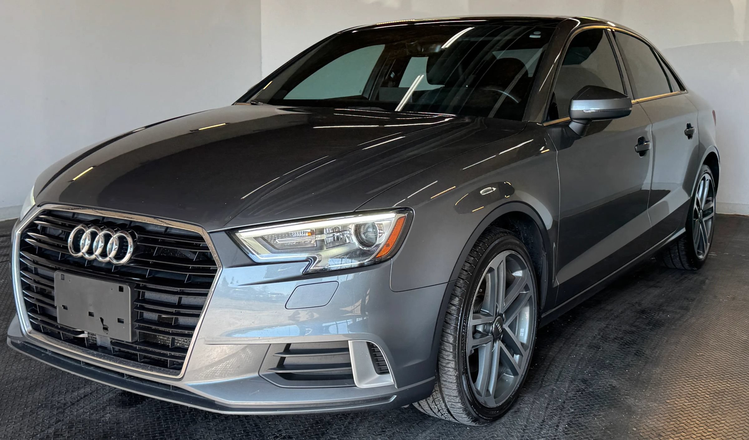 Used 2018 Audi A3 2.0T Premium w/ Convenience Package FWD image 2
