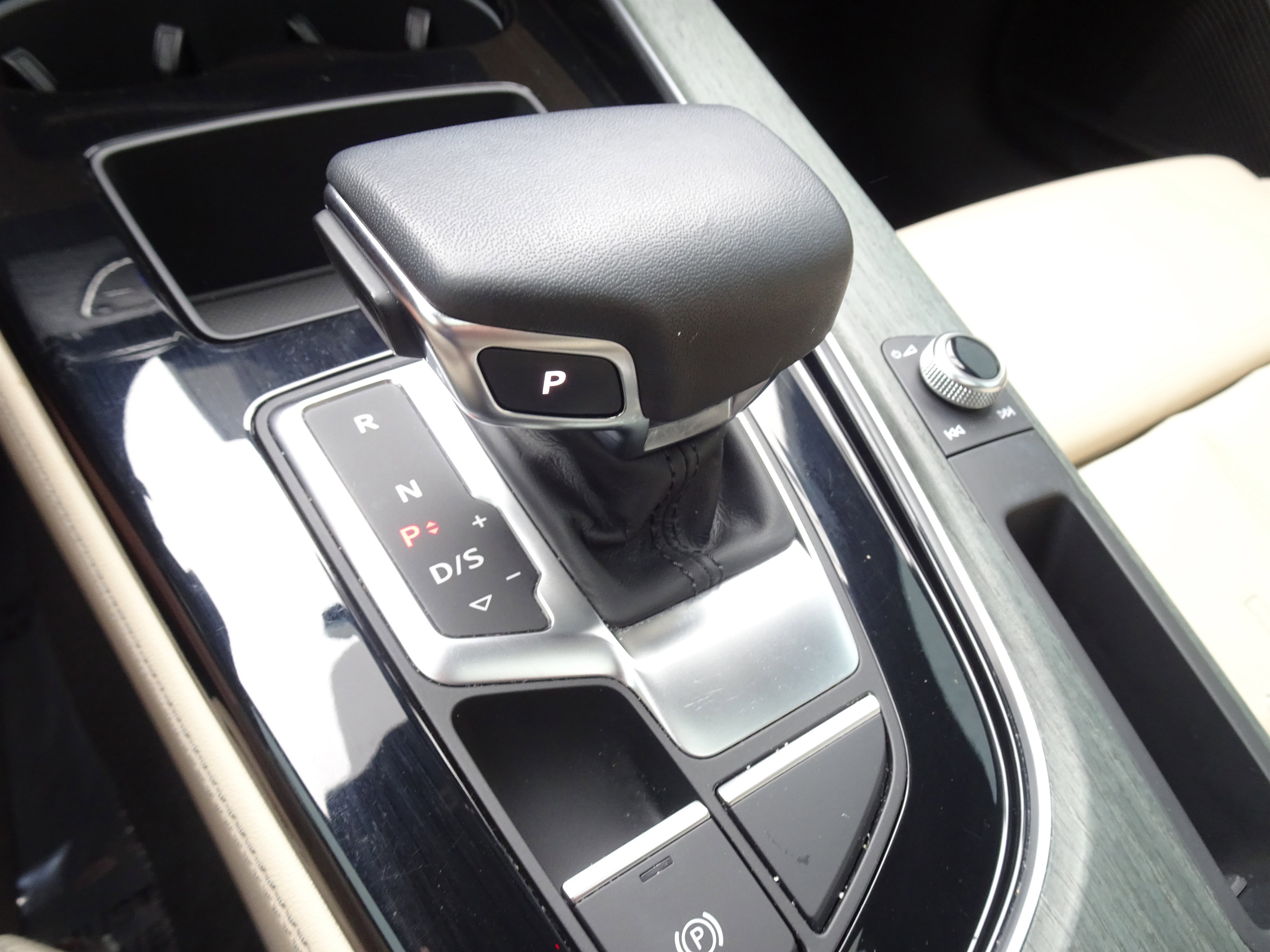 Certified 2023 Audi A4 2.0T Prestige AWD/4WD image 13