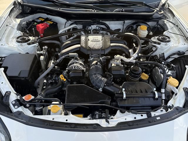 Used 2023 Toyota GR86 Premium RWD image 17