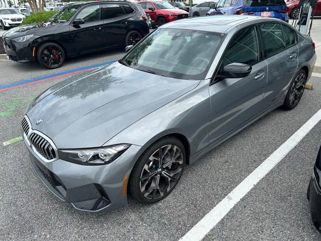 Used 2025 BMW 330i Sedan w/ M Sport Package RWD image 11