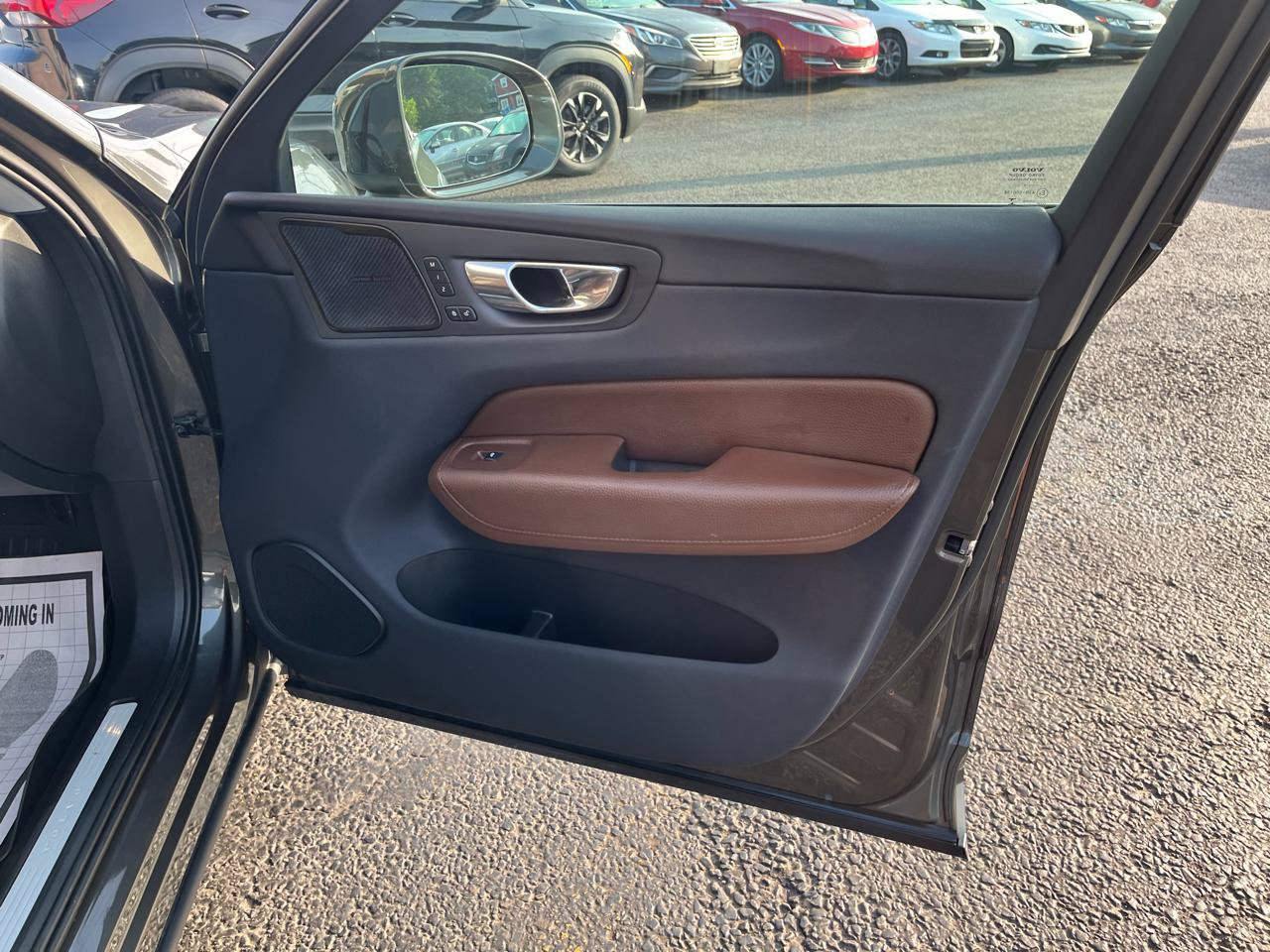 Used 2019 Volvo XC60 T5 Inscription w/ Protection Package Premier AWD/4WD image 34