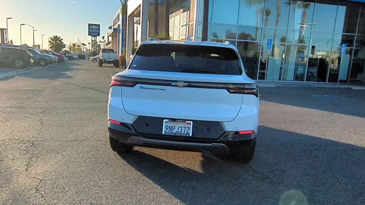 Used 2024 Chevrolet Equinox EV LT w/ LPO, All-Weather Mat Package AWD/4WD image 7