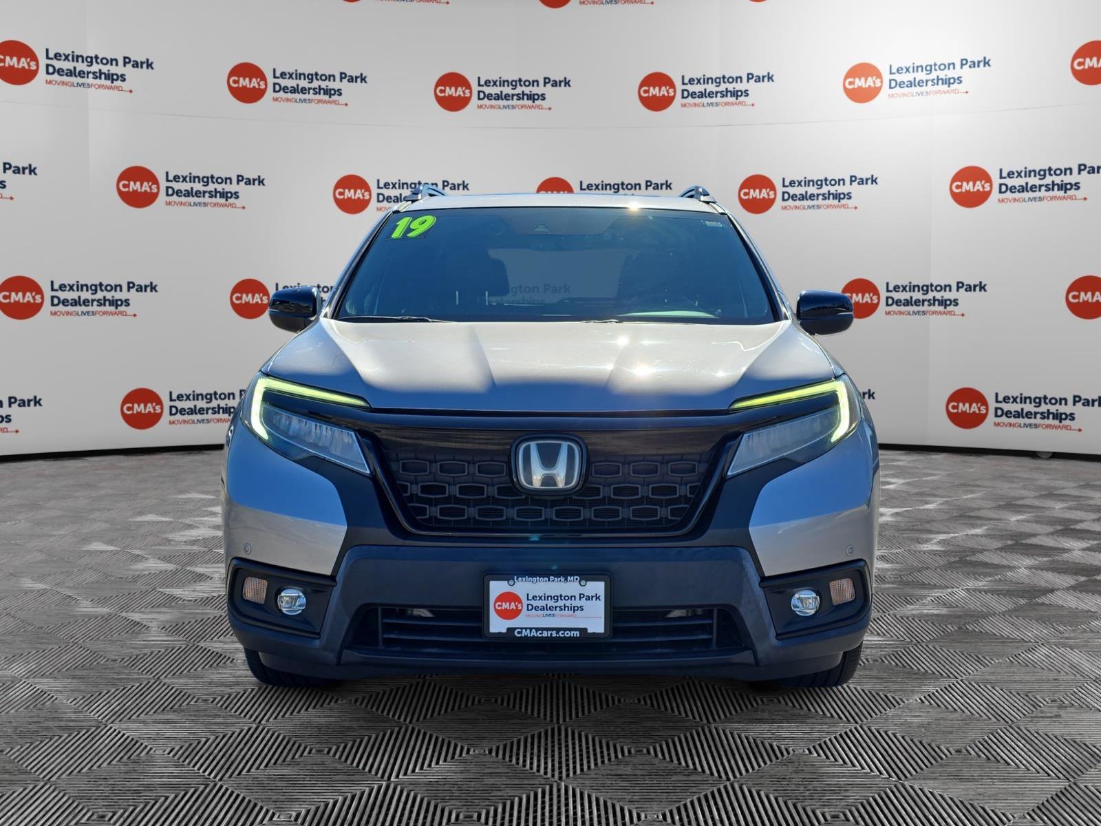 Used 2019 Honda Passport Touring image 2