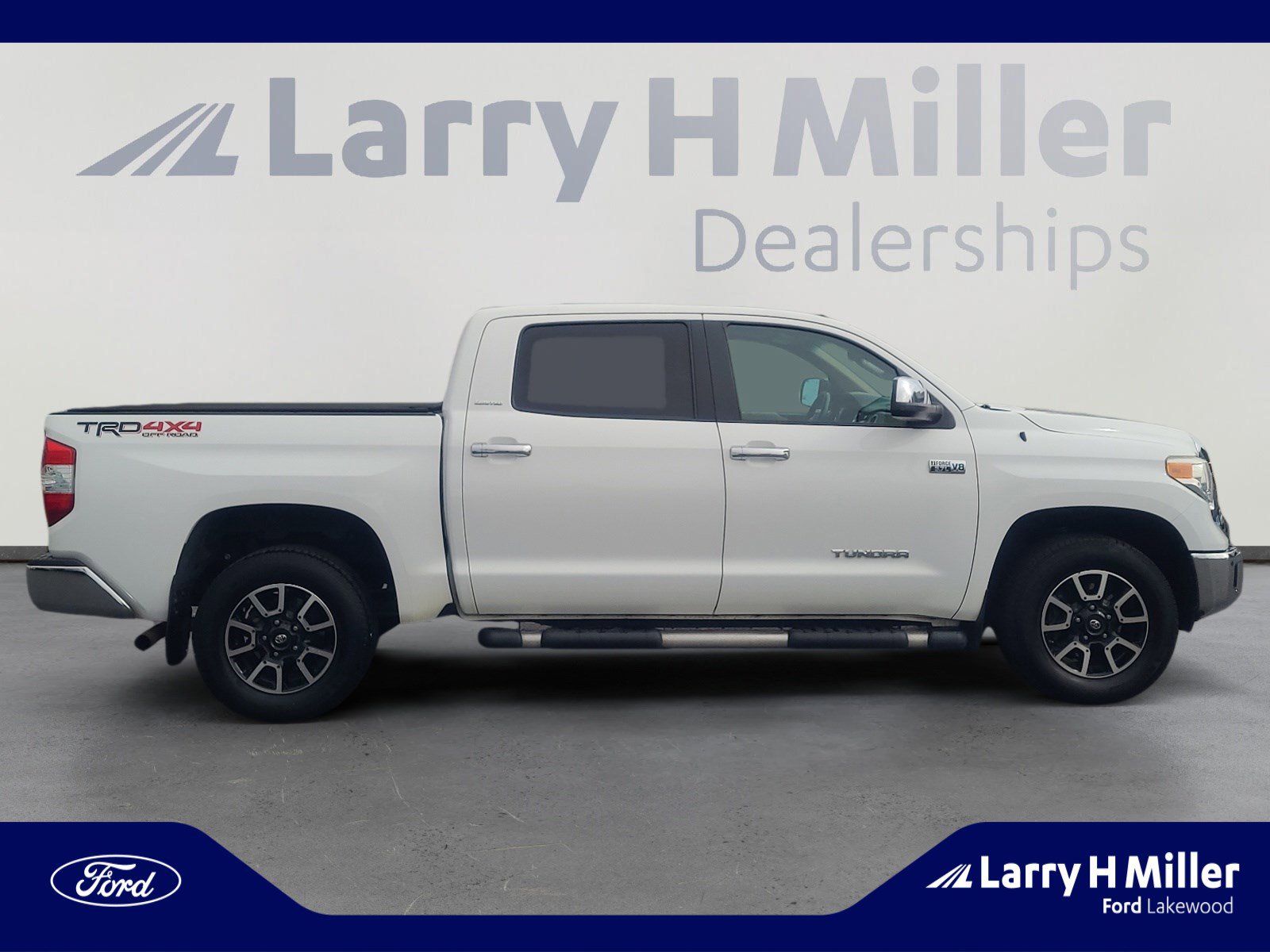 Used 2014 Toyota Tundra Limited w/ Limited Premium Package image 6
