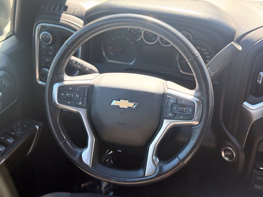 Used 2021 Chevrolet Silverado 1500 LT AWD/4WD image 12