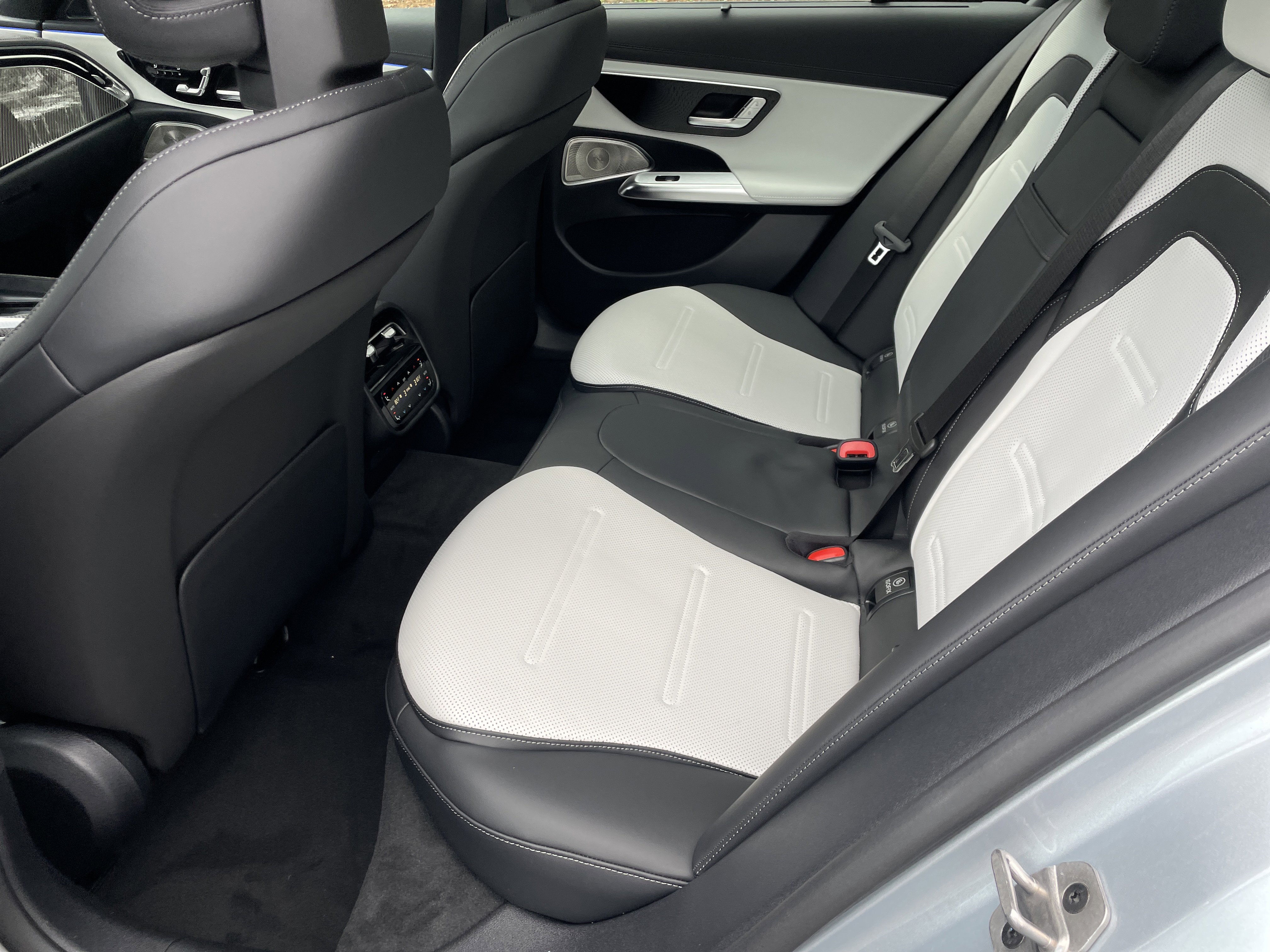 New 2026 Mercedes-Benz E 53 AMG e 4MATIC Sedan image 36