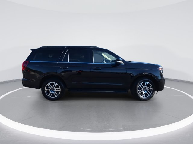 Used 2025 Ford Expedition Active AWD/4WD image 9
