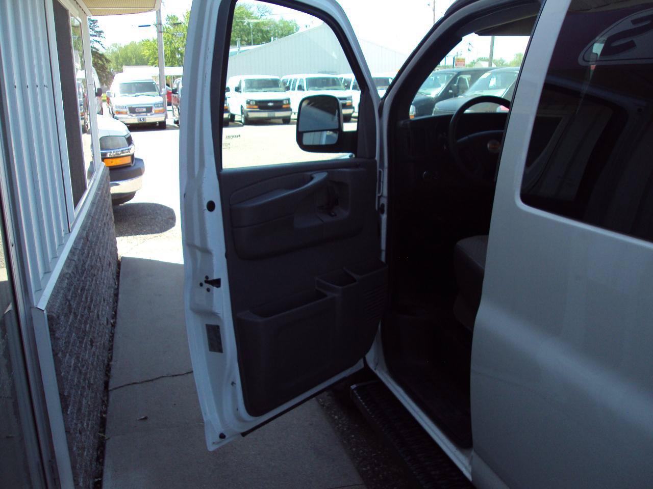 Used 2014 Chevrolet Express 1500 LS AWD/4WD image 14