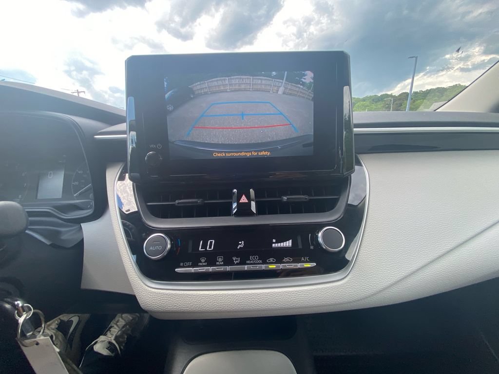 Used 2023 Toyota Corolla LE FWD image 21