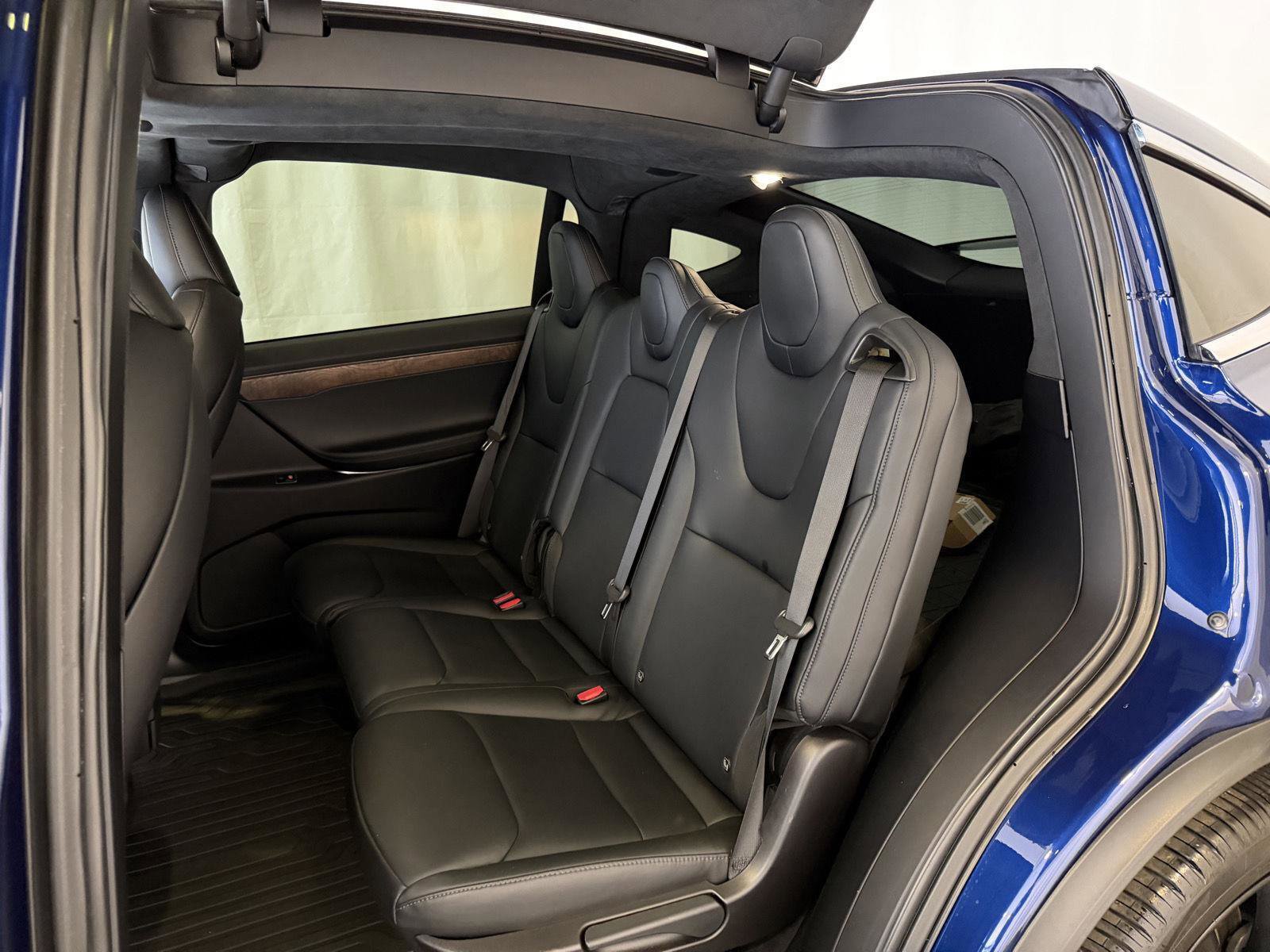 Used 2020 Tesla Model X Long Range image 24